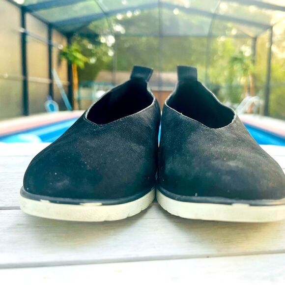Eileen Fisher Humor Nubuck Sporty Ballet Flats Size 9* - Picture 4 of 11
